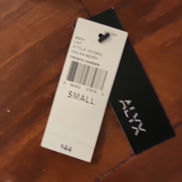 🎁ALYX NEW Dolman style Burgundy Top with Lace detail on sleeves- Size Small - Picture 2 of 2